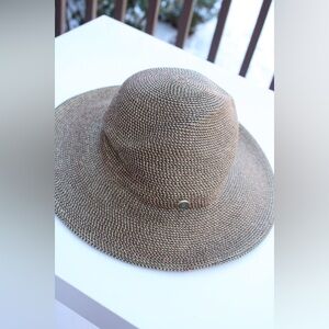 Eric Javits Squishee Hampton hat